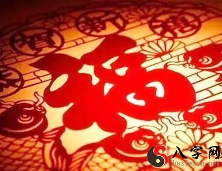開門對着一個福字風水好不好